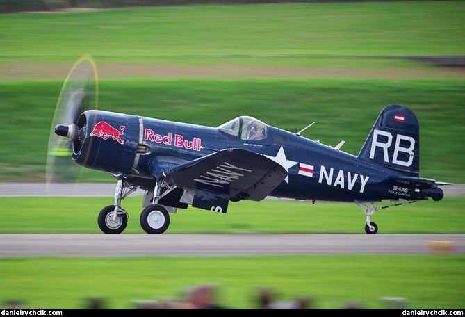 Vought F4U Corsair (Red Bull)
