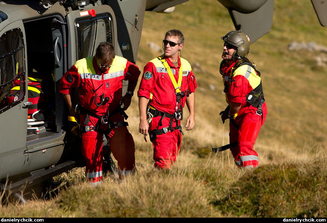 Swiss Air Force SAR crew