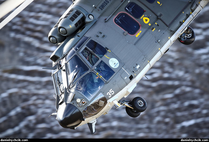 Aerospatiale AS-332 Super Puma