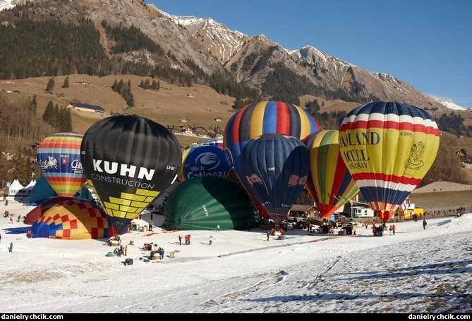 First batch of balloons ready for takeoff