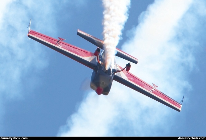 Extra 300L (Jordanian Falcons)