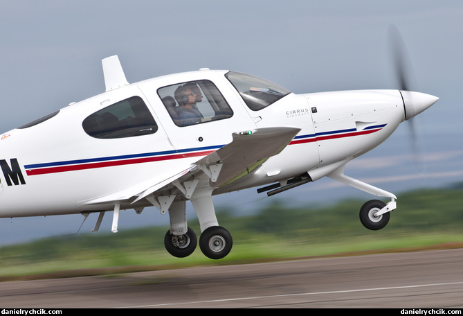 Cirrus SR-20