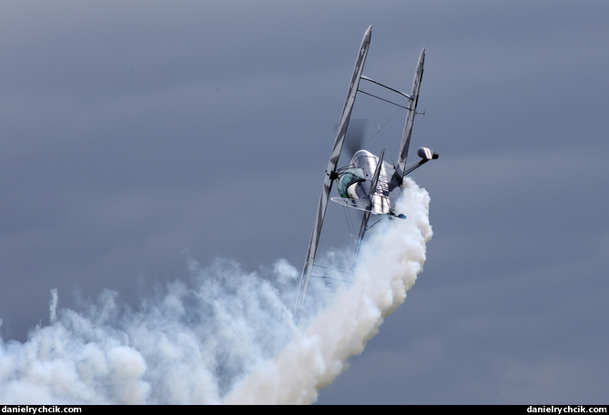 Pitts S-2B