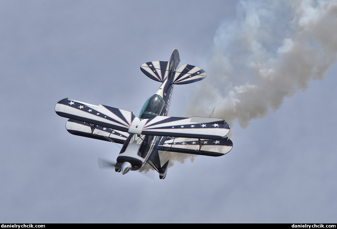 Pitts S-2B