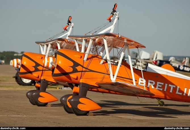 Boeing PT-17 Kaydet (Breitling Wingwalkers)