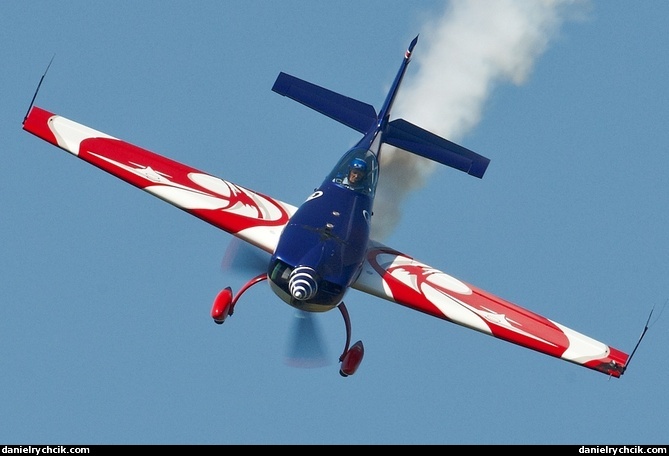 Extra 330SC