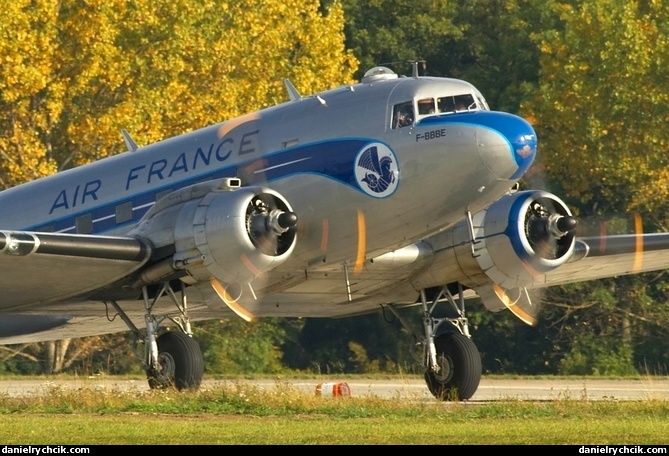 Douglas DC-3