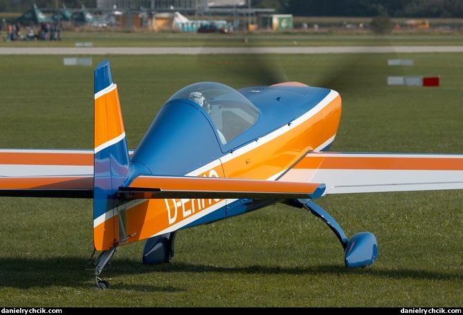 Extra 300L