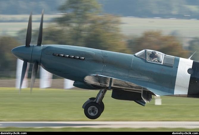 Supermarine Spitfire XIX