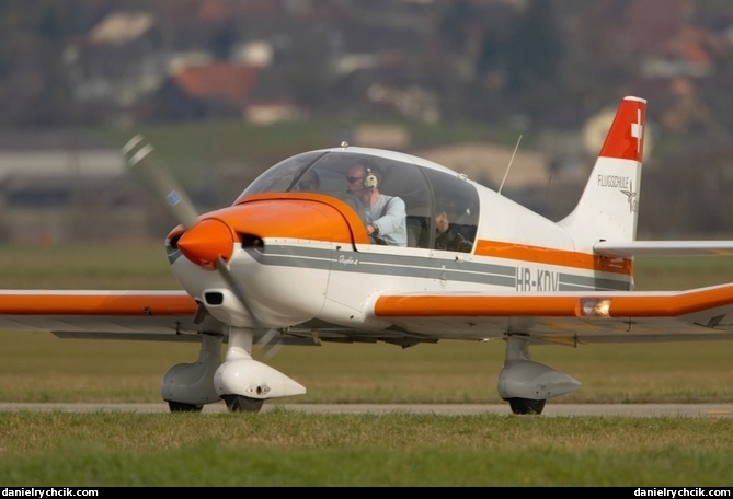 Robin DR-400 Dauphin