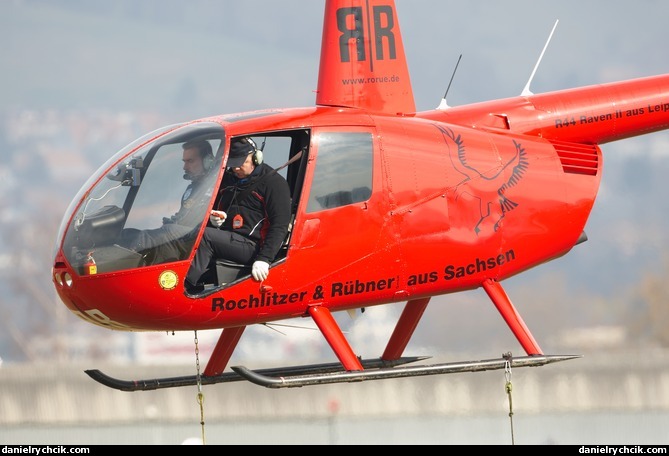 Robinson R-44 Raven