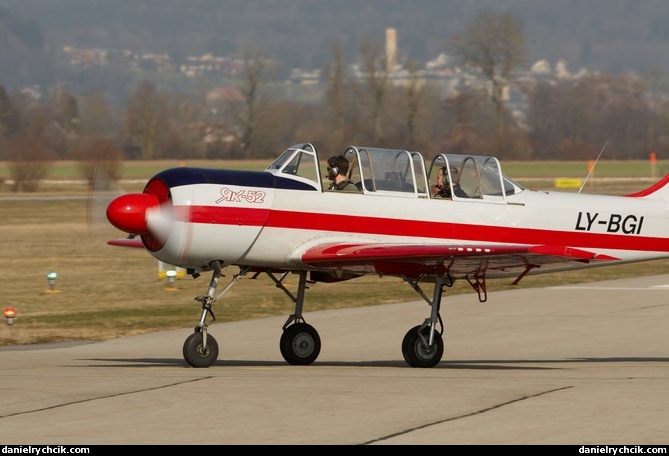 Yakovlev Yak-52