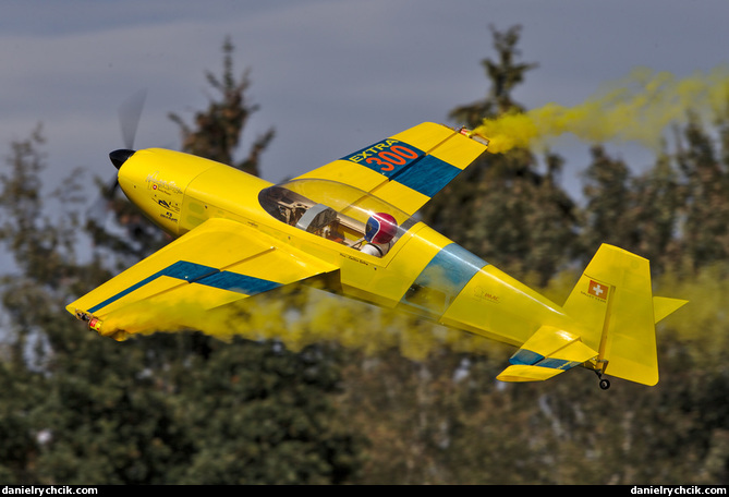 Extra 300