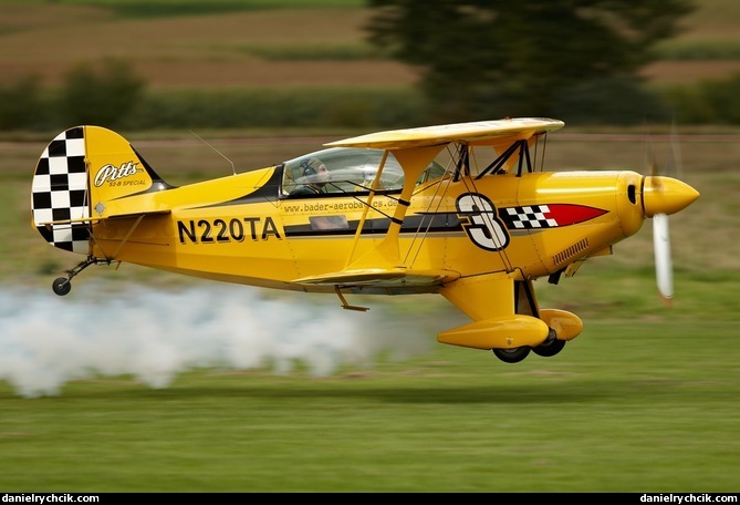 Pitts S-2B