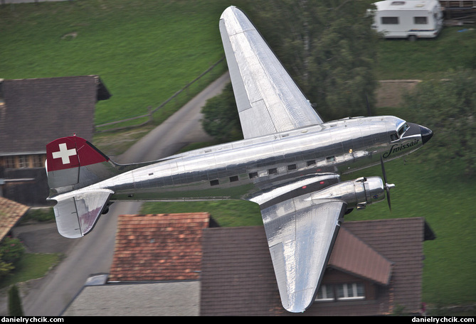 Douglas DC-3