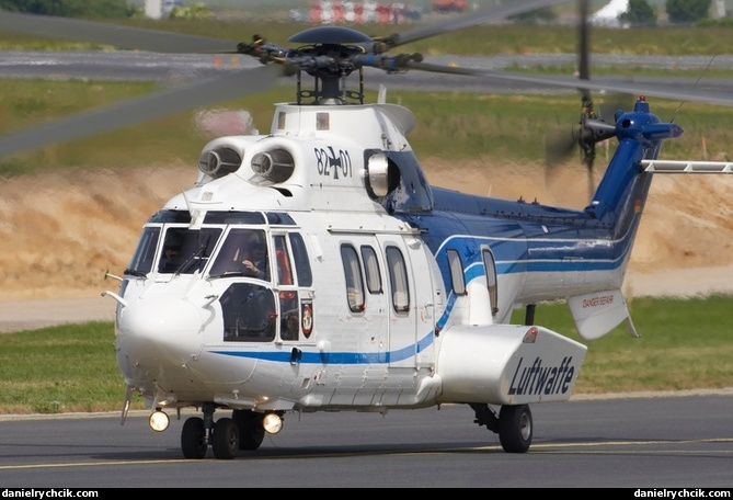 Aerospatiale AS532U2 Cougar 2