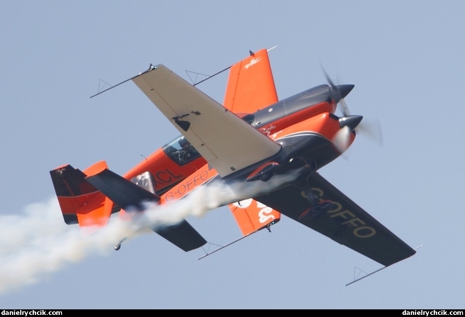 Extra 300 LP - The Blades