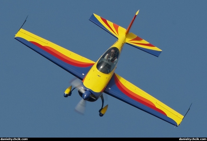 Extra 300