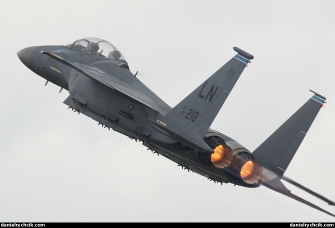 F-15 Eagle solo display