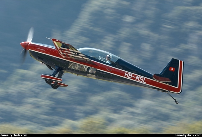 Extra 300