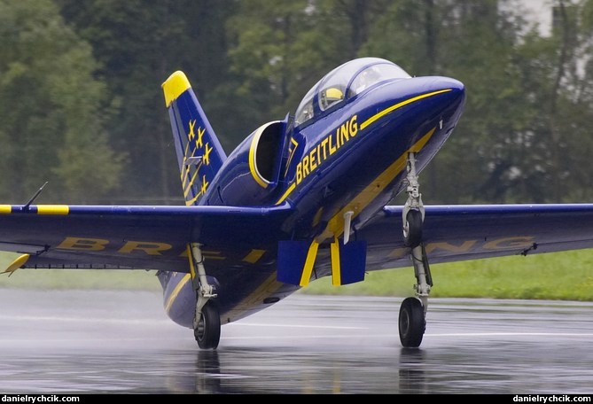 Aero L-39 Albatros (Breitling Jet Team)