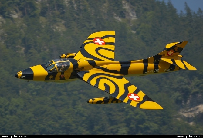 Hawker Hunter T68