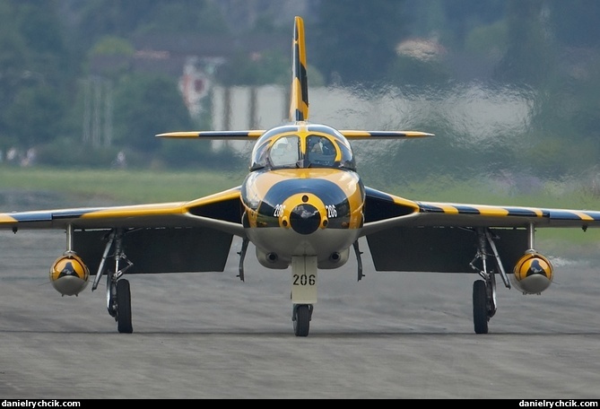 Hawker Hunter T68