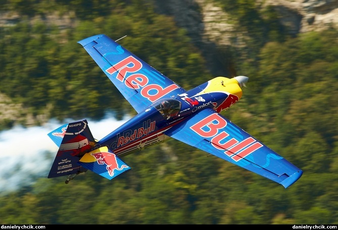 Zivko Edge 540 (Flying Bulls)
