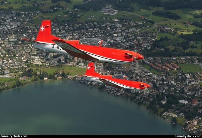 Inbound flight over Lake Zürich