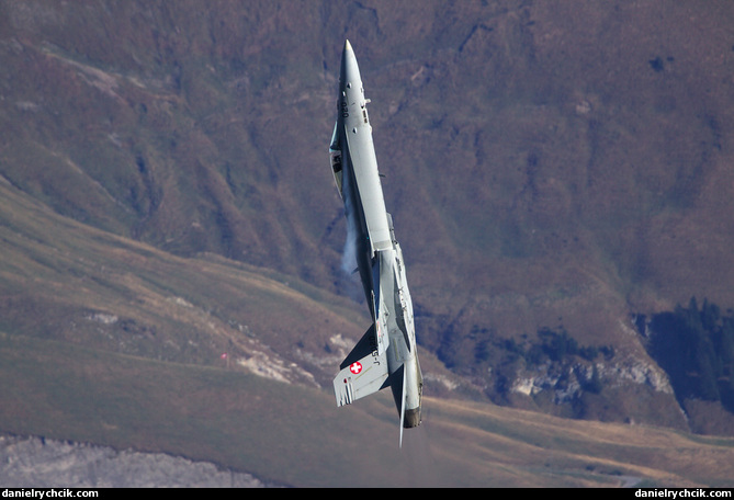 F/A-18C Hornet soli display vertical climb