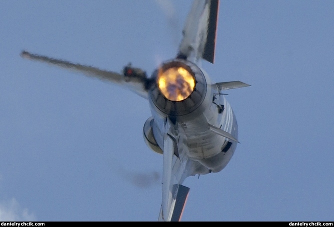 Dutch F-16 solo display