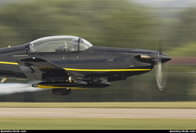 Dutch Pilatus PC-7 solo display