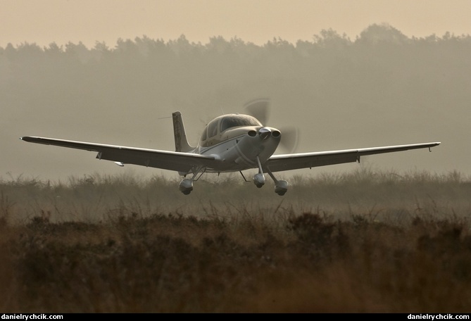 Cirrus SR-22 GTS G3