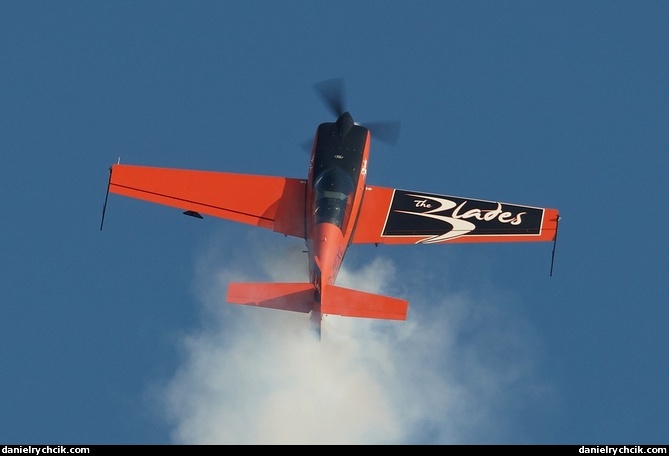 Extra 300LP (Blades)