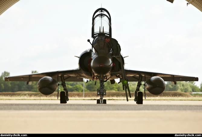 Mirage 2000N in the hangar