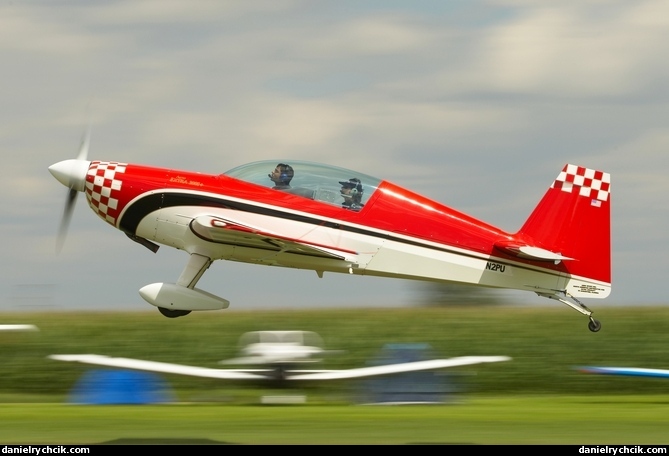 Extra 300