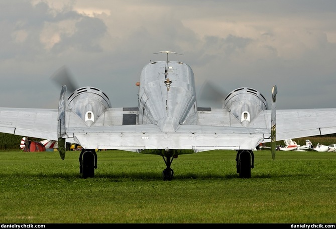 Beech 18